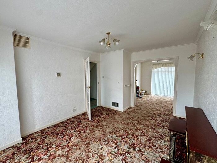 3 Bedroom Terraced House For Sale In Ditton Court, Eggbuckland, PL6