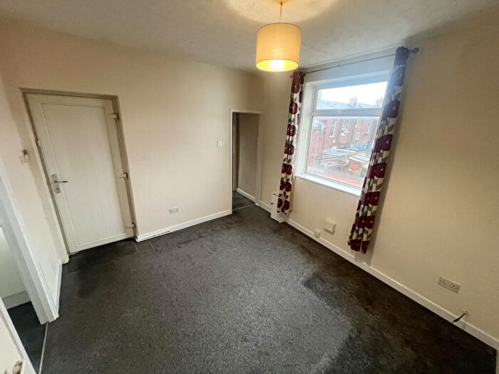 2 Bedroom Flat To Rent In Charnock Street Preston, PR1