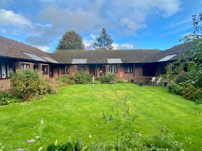 1 Bedroom Bungalow To Rent In Middlebridge Street, Romsey, Hampshire, SO51
