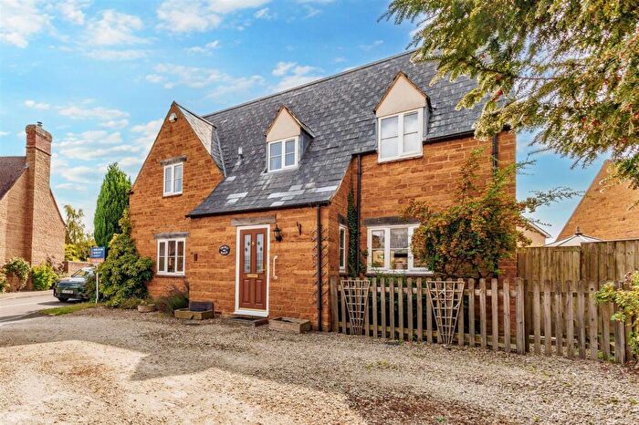 4 Bedroom Detached House For Sale In Jeffs Close, Upper Tysoe, CV35