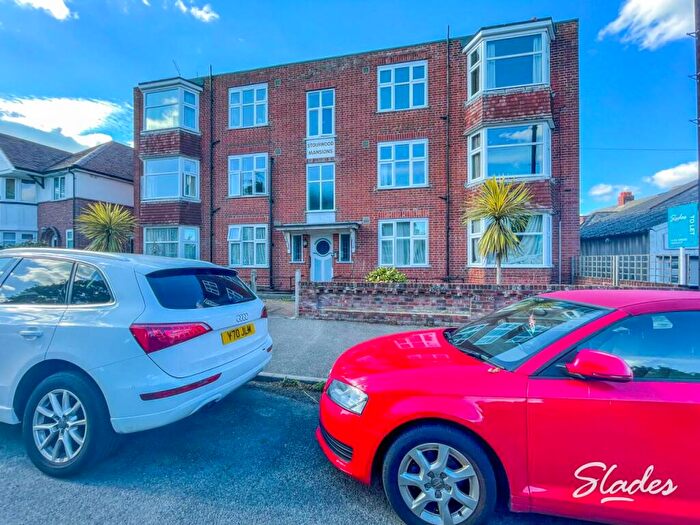 3 Bedroom Apartment To Rent In Stourwood Mansions, Stourwood Avenue, Southbourne, BH6