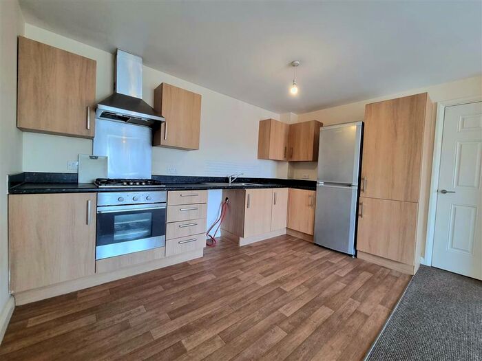 2 Bedroom Flat To Rent In Canalbridge Close, Loughborough, LE11