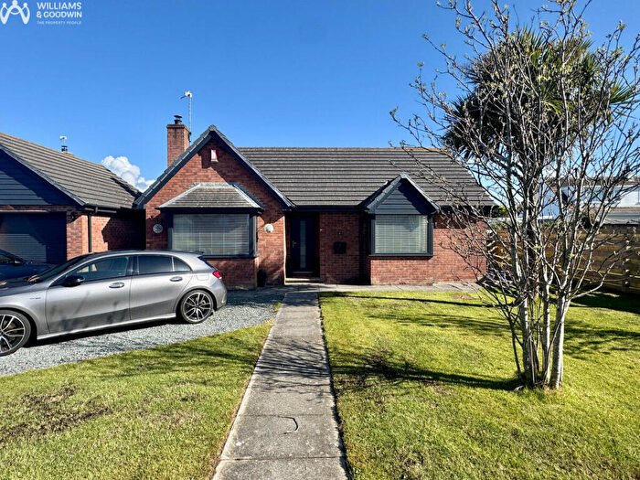 3 Bedroom Detached Bungalow For Sale In Parc Branwen, Valley, Anglesey, LL65