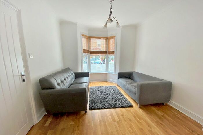 3 Bedroom Terraced House To Rent In Pearcroft Road, Leytonstone, E11