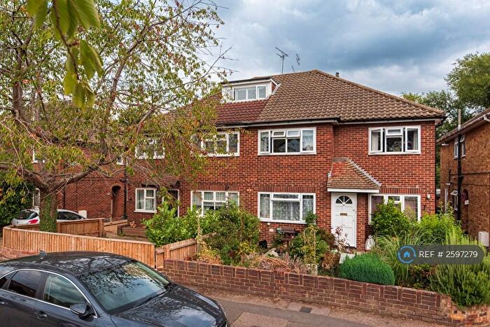 2 Bedroom Maisonette To Rent In Shevon Way, Brentwood, CM14
