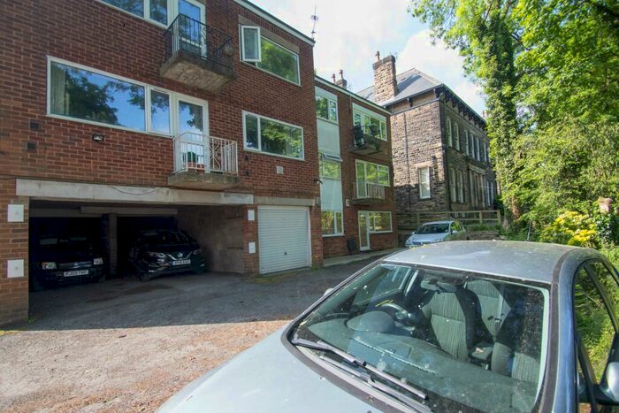 2 Bedroom Apartment To Rent In Hollin Court, Hollin Lane, Weetwood, Leeds, LS16