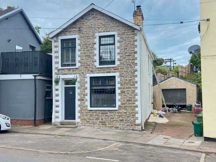 4 Bedroom Detached House For Sale In Croft House, Newbridge Road