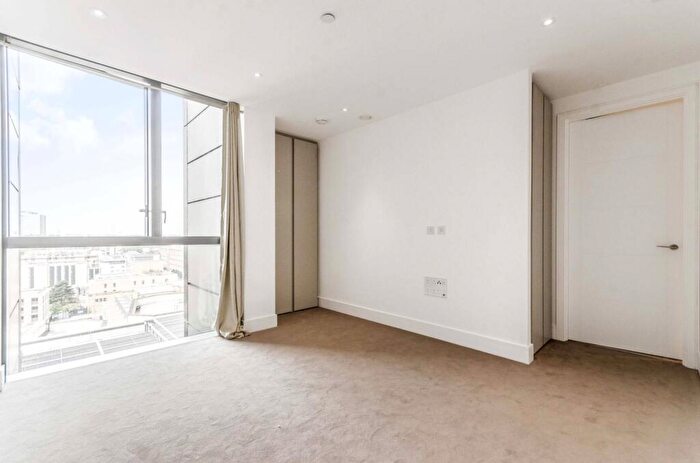 2 Bedroom Flat For Sale In Carrara Tower, Clerkenwell, London, EC1V