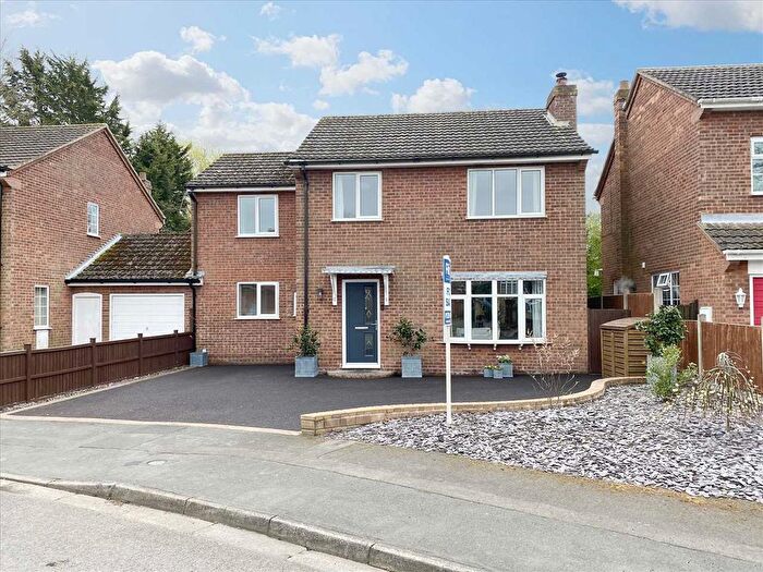 4 Bedroom Detached House For Sale In Wyatt Close, Martin, LN4