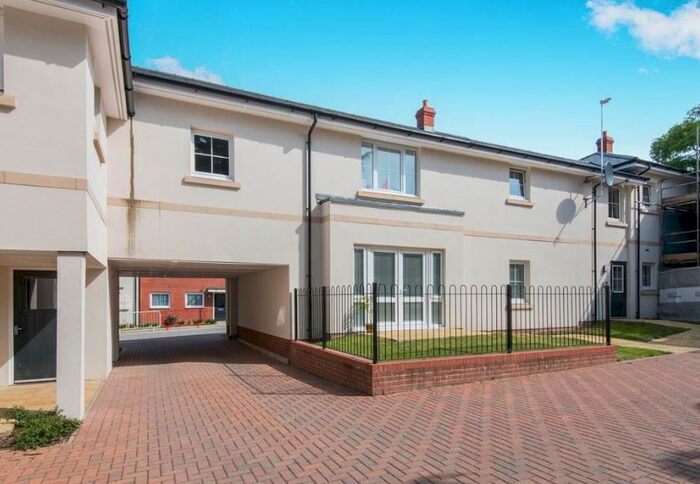 2 Bedroom Apartment To Rent In Colby Street, Southampton, SO16