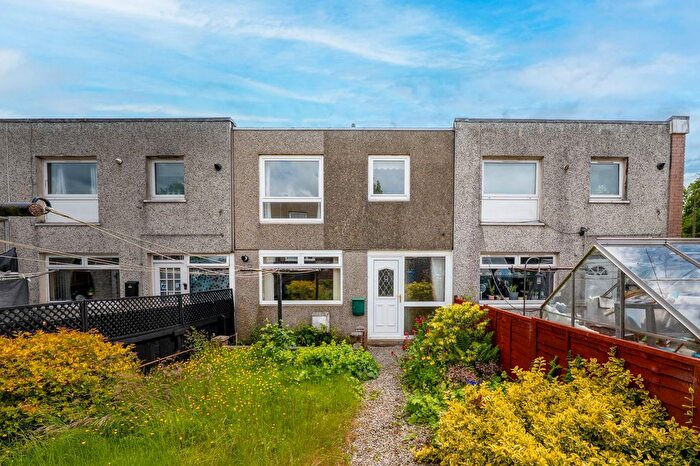 3 Bedroom Terraced House For Sale In Carledubs Avenue, Uphall, EH52
