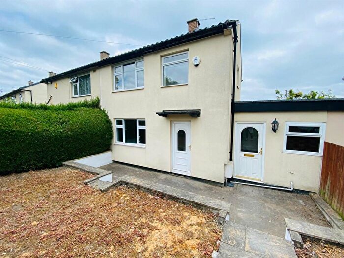 3 Bedroom Semi-Detached House For Sale In Alandale Road, Bradley, Huddersfield, HD2