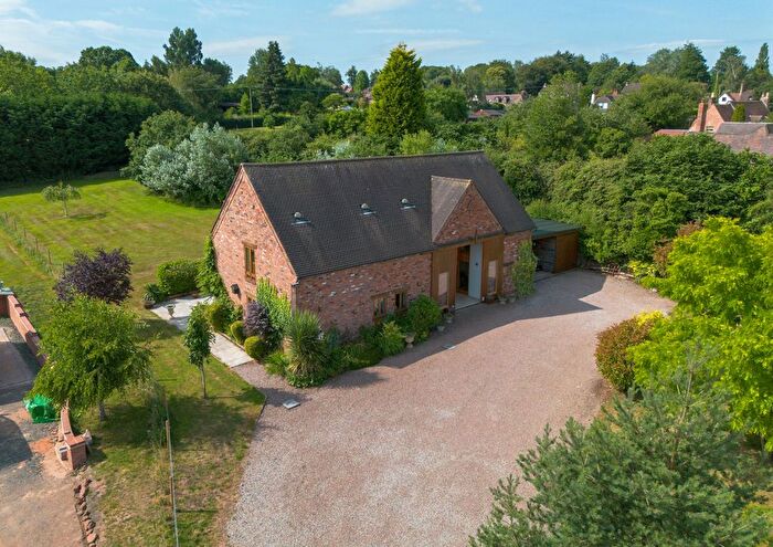 4 Bedroom Barn Conversion For Sale In Ombersley, Droitwich, Worcestershire, WR9