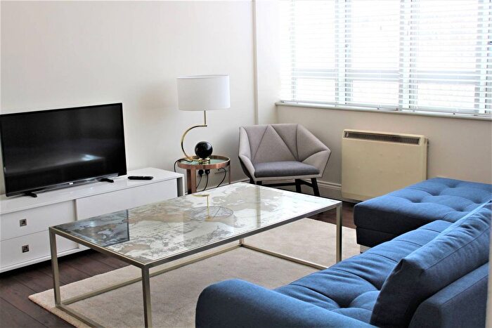1 Bedroom Flat To Rent In Lawrence House, City, London, EC1V