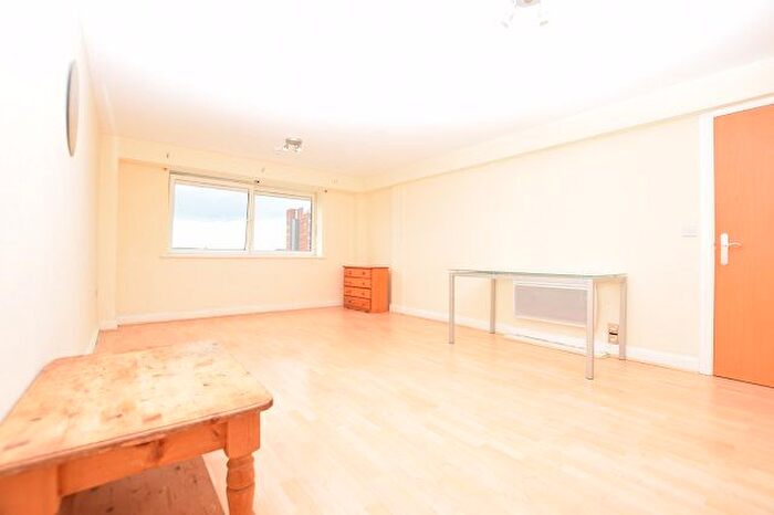 3 Bedroom Property To Rent In Royal Plaza, Sheffield, S1