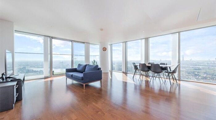 3 Bedroom Property To Rent In Landmark East Tower, London, E14