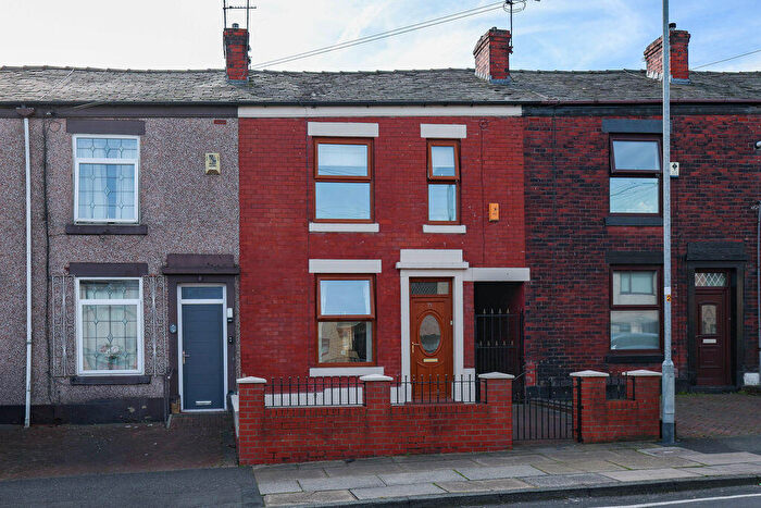 3 Bedroom Terraced House For Sale In Crescent Road, Rochdale, OL11