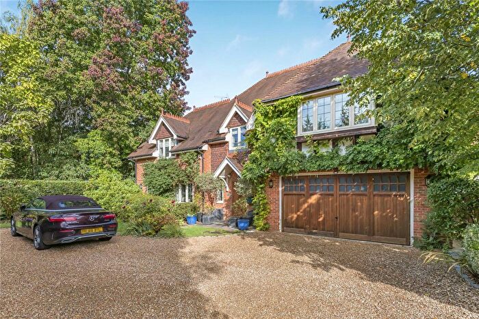 6 Bedroom Detached House For Sale In Wyatt Close, Wargrave, Reading, Berkshire, RG10