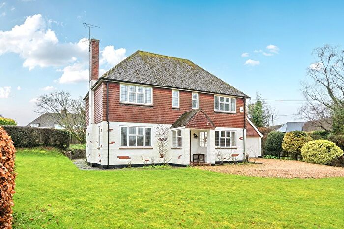4 Bedroom Detached House For Sale In Drury Lane, Bentworth, GU34