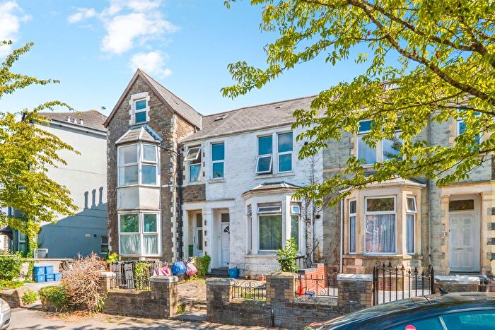 2 Bedroom Flat For Sale In Richards Terrace, Roath, Cardiff, CF24