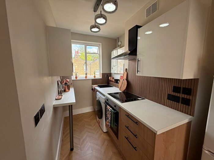 1 Bedroom Flat To Rent In St Stephen's Grove, Blackheath, SE13
