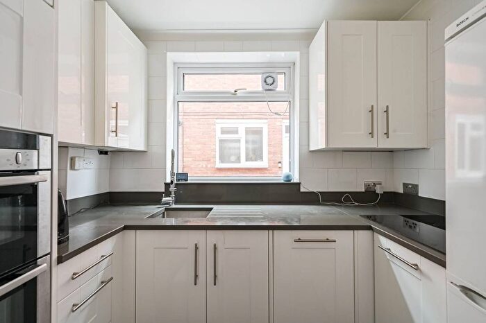 2 Bedroom Flat To Rent In Walthamstow Village, Walthamstow Village, London, E17