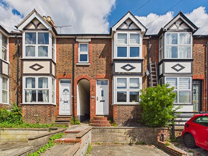 2 Bedroom Terraced House For Sale In Gordon Road, High Wycombe, Buckinghamshire, HP13