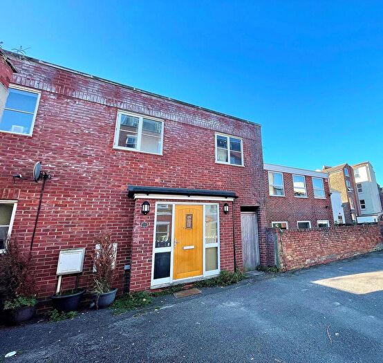 1 Bedroom Property To Rent In St. Pauls Road, PO5