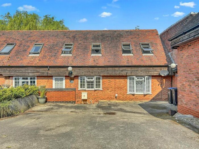 2 Bedroom Barn Conversion For Sale In Brinklow Road, Ansty, CV7