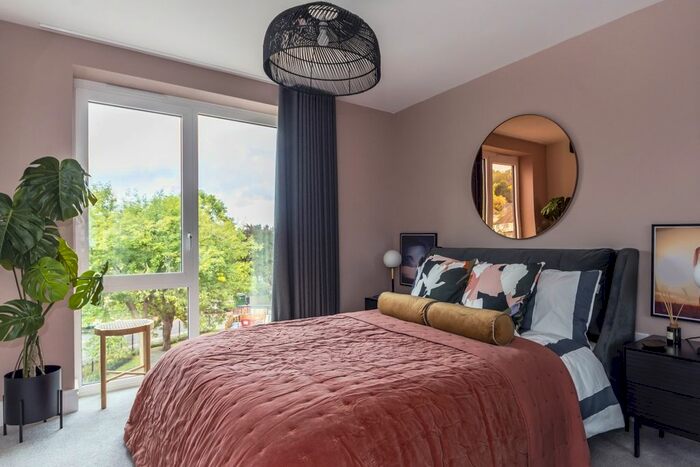 1 Bedroom Flat To Rent In Kooky High Wycombe, Desborough Road High Wycombe, HP11