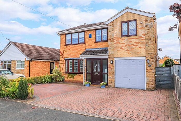 5 Bedroom Detached House For Sale In Kenton Drive, Durkar, WF4