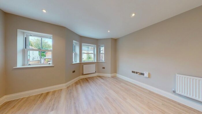 1 Bedroom Flat To Rent In Tulip Court, St. Johns Road, Watford, Hertfordshire, WD17