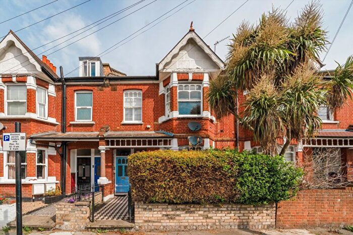 2 Bedroom Flat To Rent In Whitestile Road, Brentford, TW8