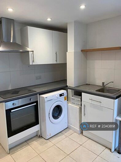 1 Bedroom Flat To Rent In York Avenue, Hove, BN3