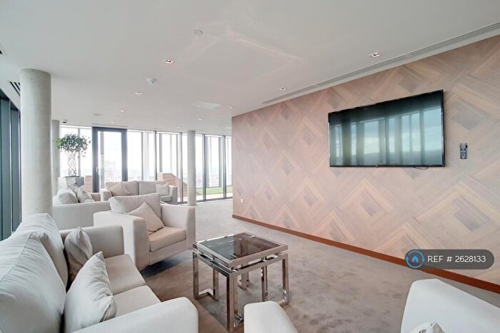 3 Bedroom Flat To Rent In Stratosphere Tower, London, E15