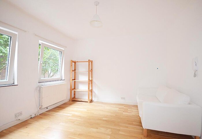 1 Bedroom Flat To Rent In Hornsey Road, Upper Holloway, London, N19