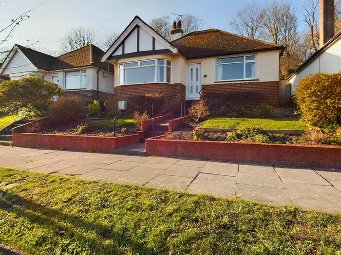2 Bedroom Bungalow To Rent In Eley Crescent, Rottingdean, BN2