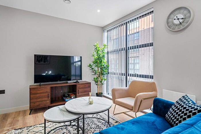 2 Bedroom Flat To Rent In Birmingham, B3