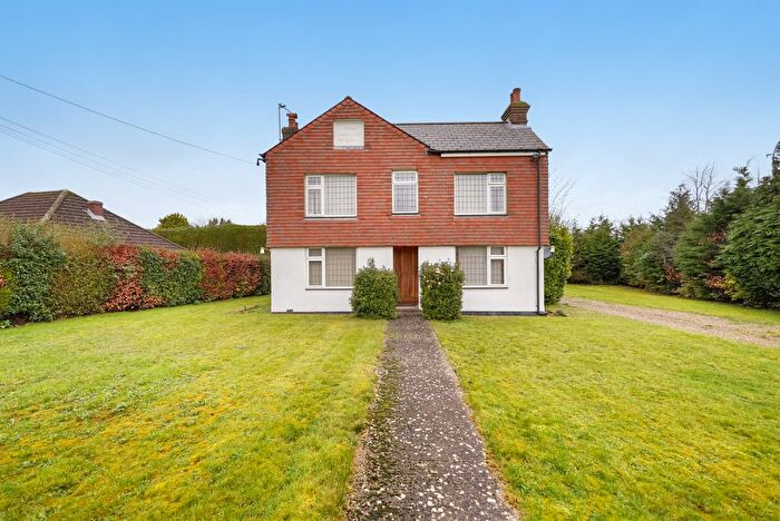 4 Bedroom Detached House For Sale In Amsbury Road, Coxheath, ME17