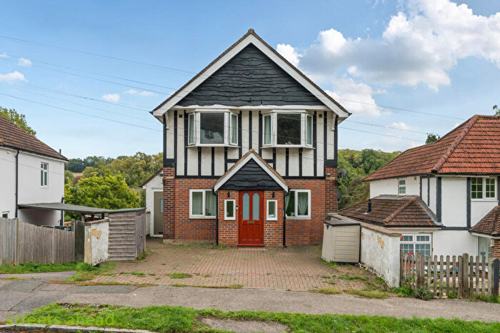 2 Bedroom Apartment For Sale In Church Lane Avenue, Coulsdon, Surrey, CR5