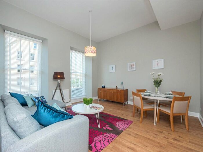 2 Bedroom Flat To Rent In Nicolson Street, Edinburgh, EH8