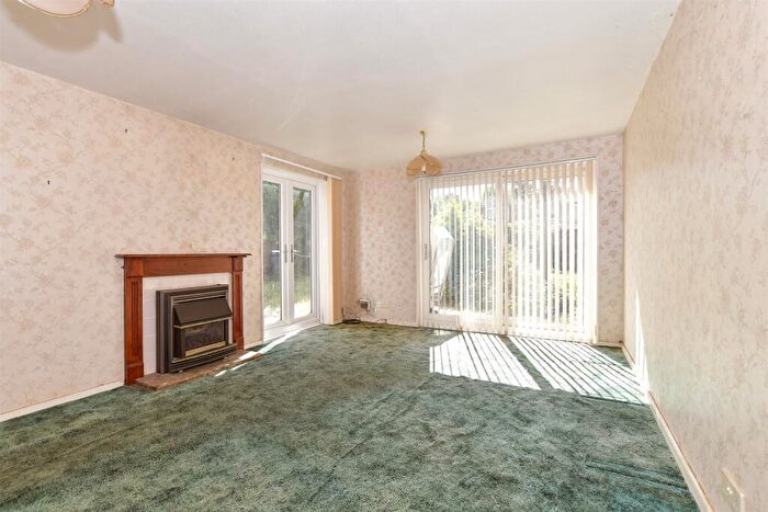 3 Bedroom Semi Detached House For Sale In Ryde Lands, Cranleigh, Surrey, GU6