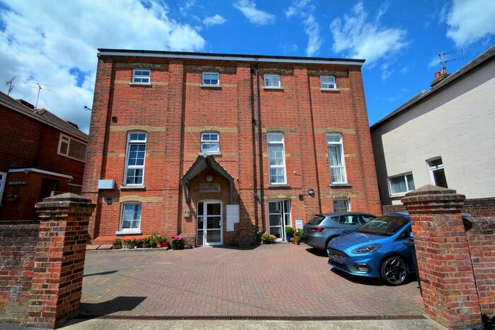 1 Bedroom Flat To Rent In Daniel Street, Ryde, PO33