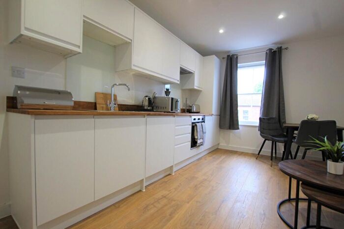 2 Bedroom Flat To Rent In Belgrave Road, Gloucester, GL1
