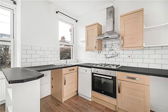 3 Bedroom Flat To Rent In Berrymead Gardens, London, W3