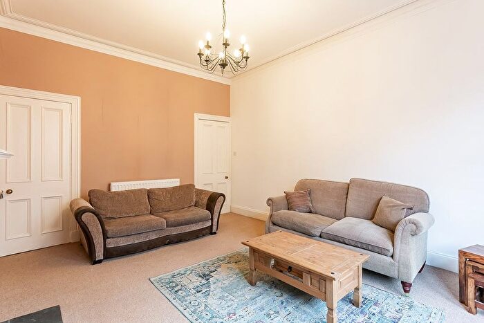 2 Bedroom Flat For Sale In Fairlie Park Drive, Glasgow, G11