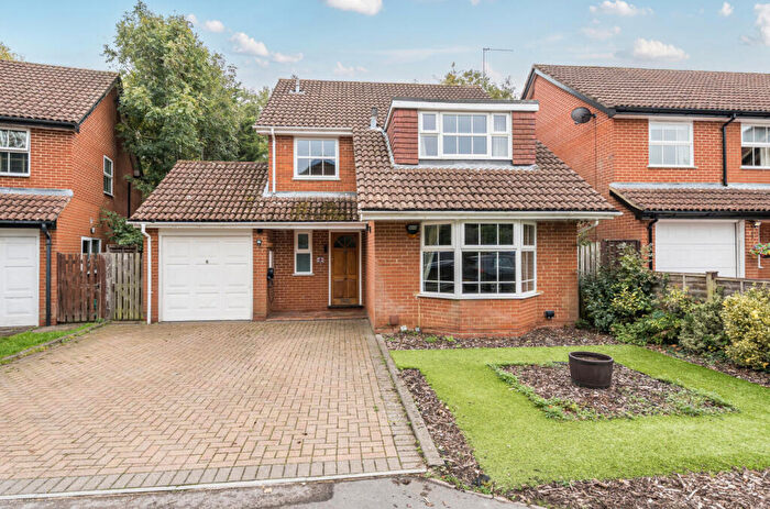 4 Bedroom Detached House For Sale In Rhodes Close, Earley, Reading, RG6