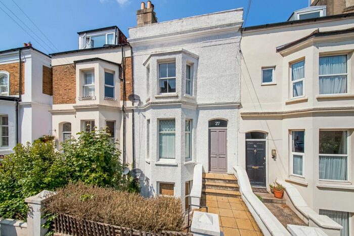 1 Bedroom Flat To Rent In Camden Hill Road, Upper Norwood, London, SE19