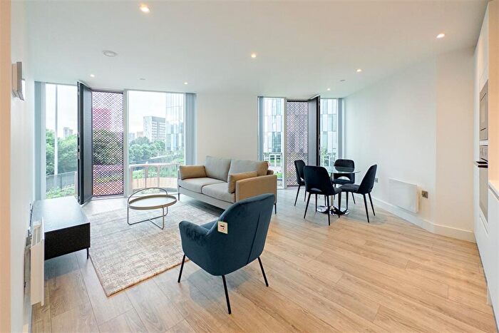 2 Bedroom Apartment To Rent In Thr, M15