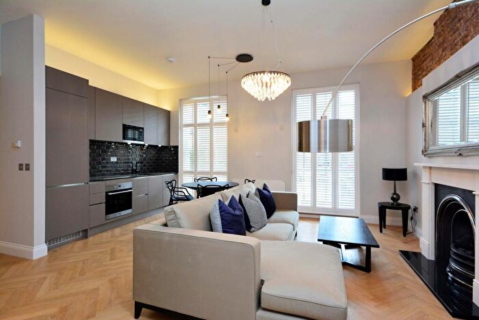 3 Bedroom Flat To Rent In Gloucester Place, Marylebone, London, NW1
